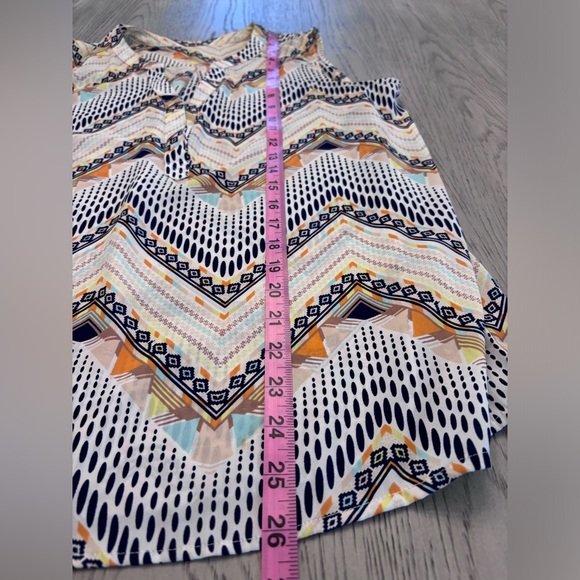 Oversized Patterned Lightweight Sleeveless Tunic Size M - Picture 8 of 10